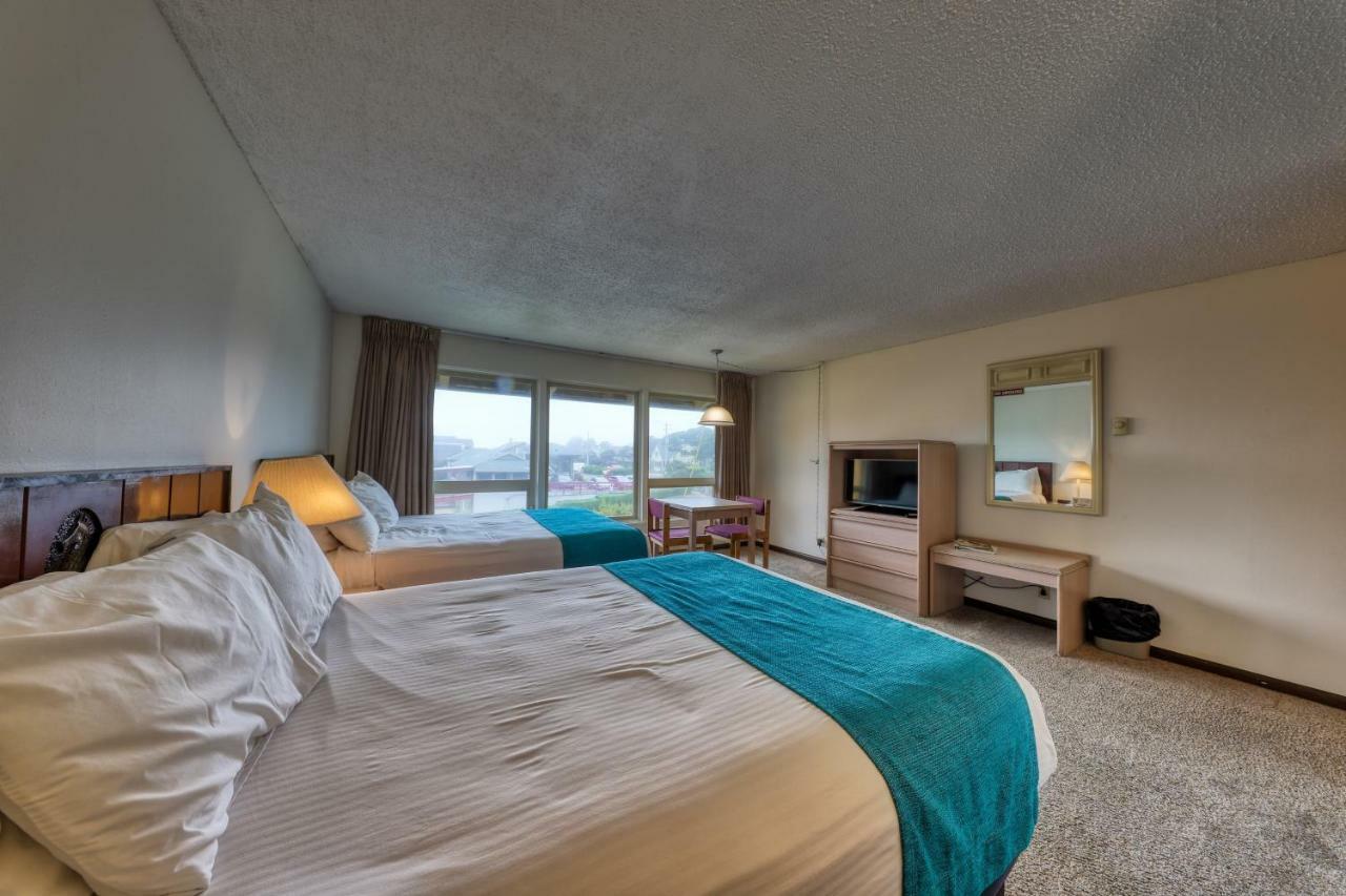 Sea Horse Ocean Front Lodging Lincoln City Room photo
