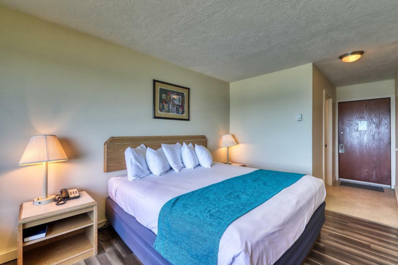Sea Horse Ocean Front Lodging Lincoln City Room photo